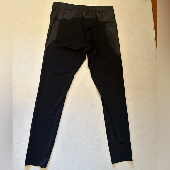 ADAY Throw It Higher - Legging w/Technical silk OEKO-TEX Size Large - Picture 6 of 15